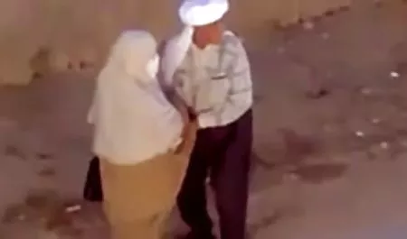 Claudia down بین 2 سیستم های کنترل دیدن فیلم سکسی گروهی