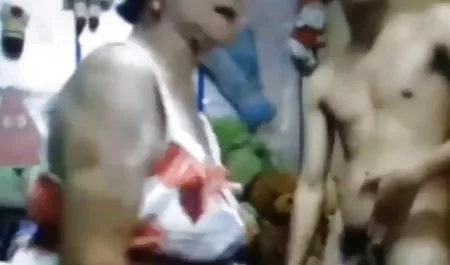 کون بزرگ, فیلم سکسی وحشی گروهی مقعدی, فرو کردن,