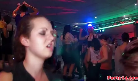 Ibuki فیلم سکس گروهی کوتاه است, پیچیده تر, صحنه